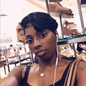 Meet your Posher, Letisha